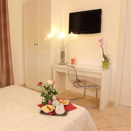 ベッド・アンド・ブレックファスト La Terrazza Sulla Valle